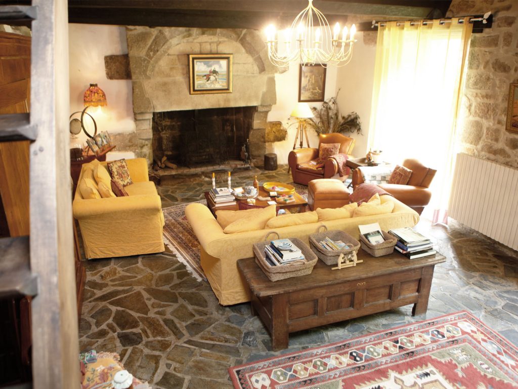 common area living room coeur de bretagne